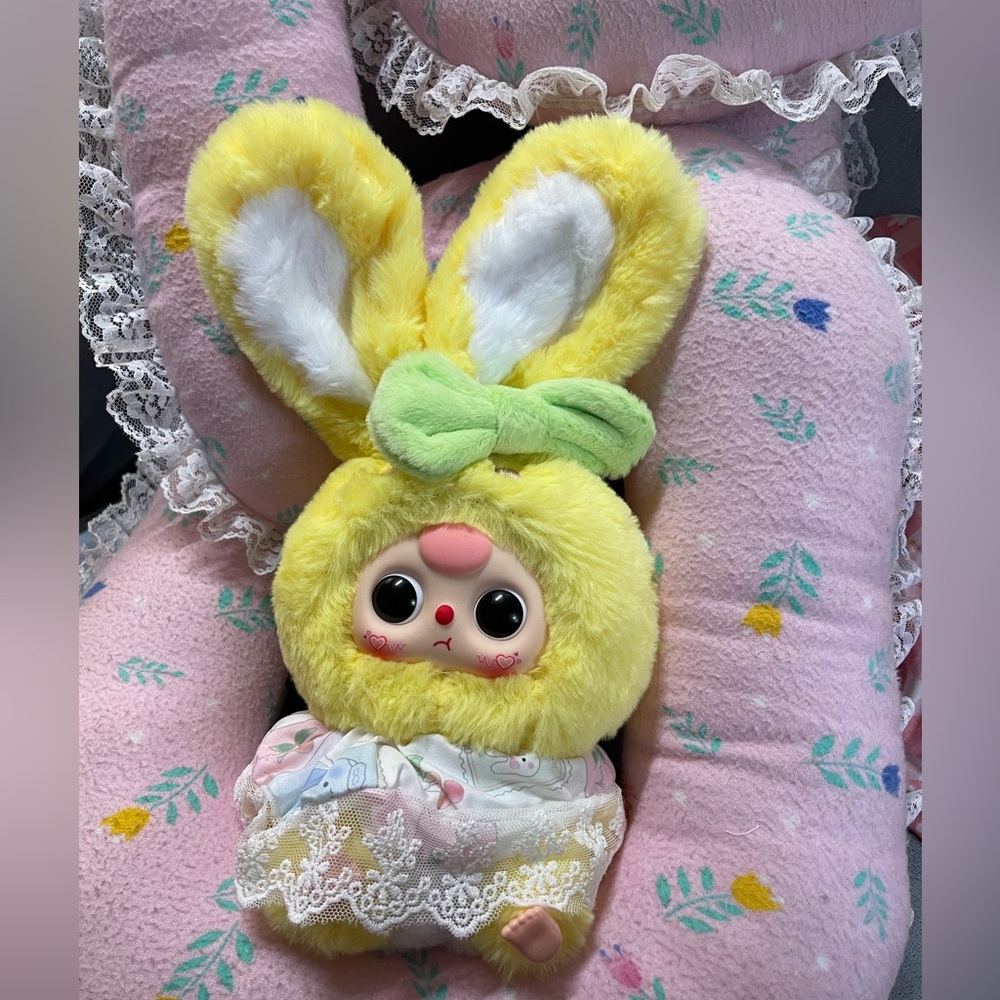 Baby three Lilyrabbit Town V2 Series Vinyl Plush Pendant (Yellow)